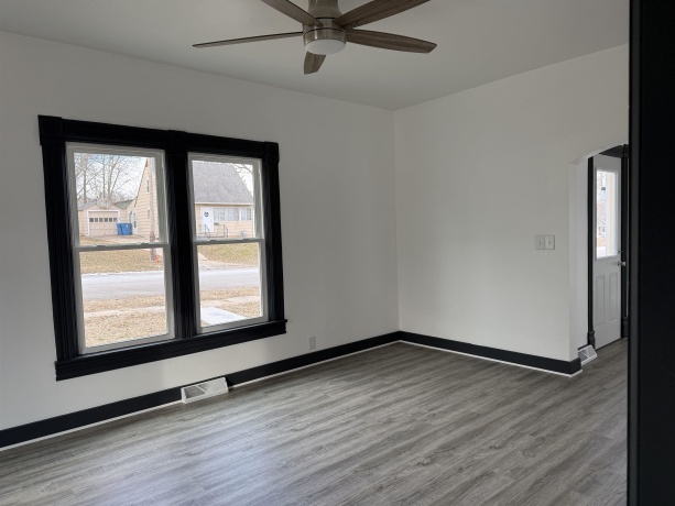 1122 Walnut, DIXON, Illinois 61021, 3 Bedrooms Bedrooms, ,2 BathroomsBathrooms,House,For Sale,Walnut,202600312