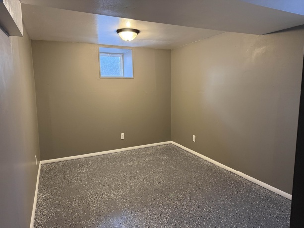 1122 Walnut, DIXON, Illinois 61021, 3 Bedrooms Bedrooms, ,2 BathroomsBathrooms,House,For Sale,Walnut,202600312