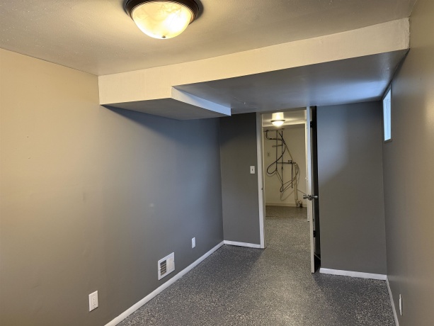 1122 Walnut, DIXON, Illinois 61021, 3 Bedrooms Bedrooms, ,2 BathroomsBathrooms,House,For Sale,Walnut,202600312