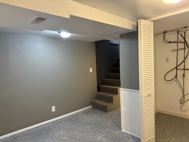 1122 Walnut, DIXON, Illinois 61021, 3 Bedrooms Bedrooms, ,2 BathroomsBathrooms,House,For Sale,Walnut,202600312