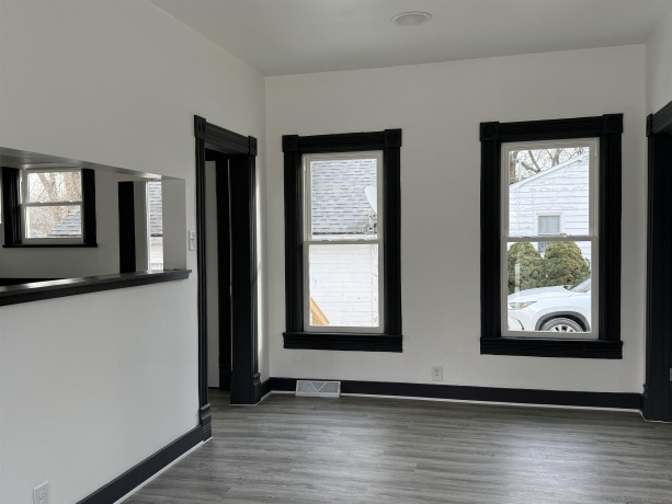 1122 Walnut, DIXON, Illinois 61021, 3 Bedrooms Bedrooms, ,2 BathroomsBathrooms,House,For Sale,Walnut,202600312