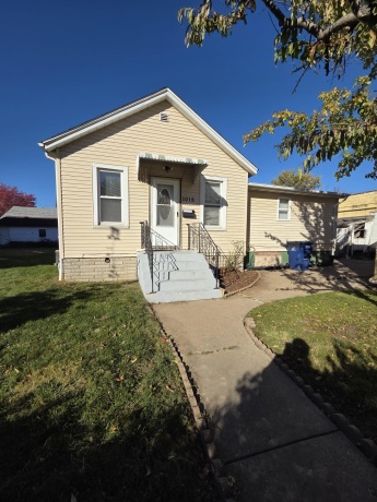 1015 8th, LaSalle, Illinois 61301, 2 Bedrooms Bedrooms, ,1 BathroomBathrooms,House,For Sale,8th,202506933