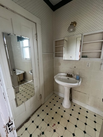 119 Center, Seatonville, Illinois 61359, 3 Bedrooms Bedrooms, ,1 BathroomBathrooms,House,For Sale,Center,202506219