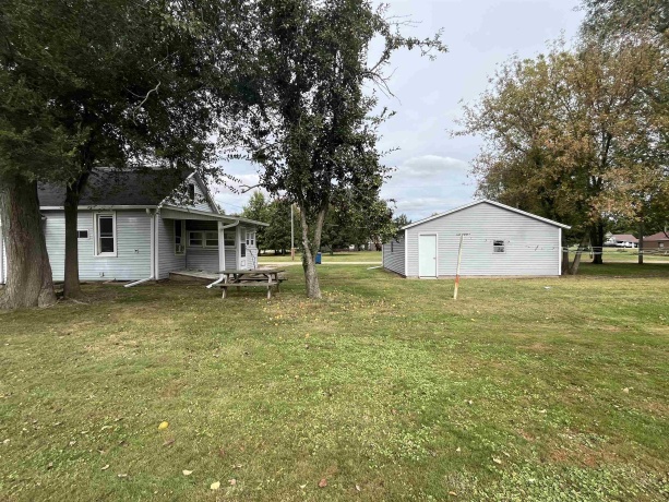 119 Center, Seatonville, Illinois 61359, 3 Bedrooms Bedrooms, ,1 BathroomBathrooms,House,For Sale,Center,202506219