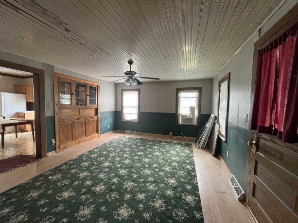 119 Center, Seatonville, Illinois 61359, 3 Bedrooms Bedrooms, ,1 BathroomBathrooms,House,For Sale,Center,202506219