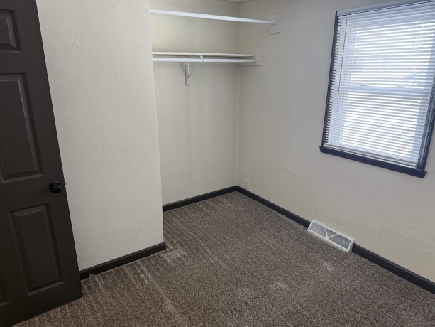 1001 39th, ROCKFORD, Illinois 61109, ,2 Units,For Sale,39th,202600315