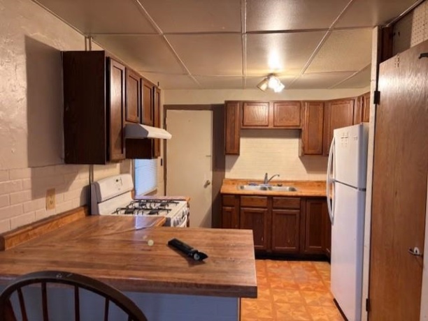 1001 39th, ROCKFORD, Illinois 61109, ,2 Units,For Sale,39th,202600315