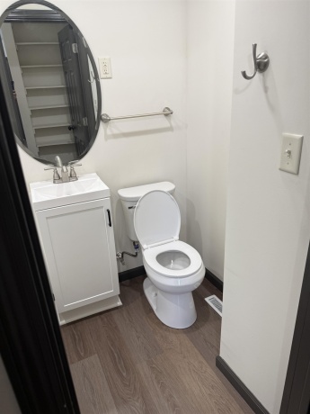 1001 39th, ROCKFORD, Illinois 61109, ,2 Units,For Sale,39th,202600315