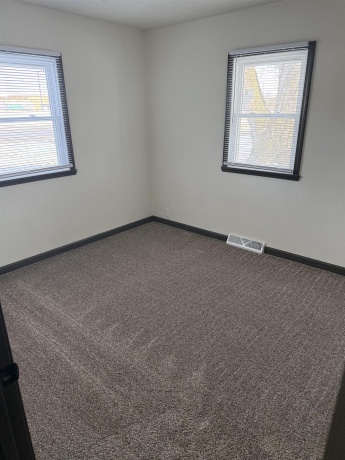 1001 39th, ROCKFORD, Illinois 61109, ,2 Units,For Sale,39th,202600315