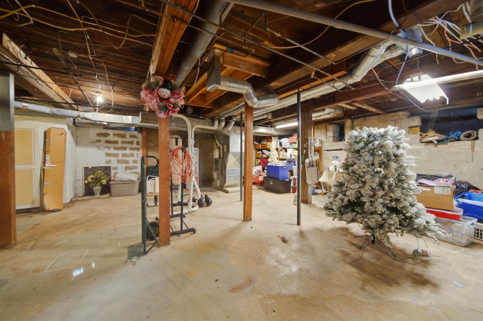 705 Institute, DIXON, Illinois 61021, 3 Bedrooms Bedrooms, ,1 BathroomBathrooms,House,For Sale,Institute,202600187