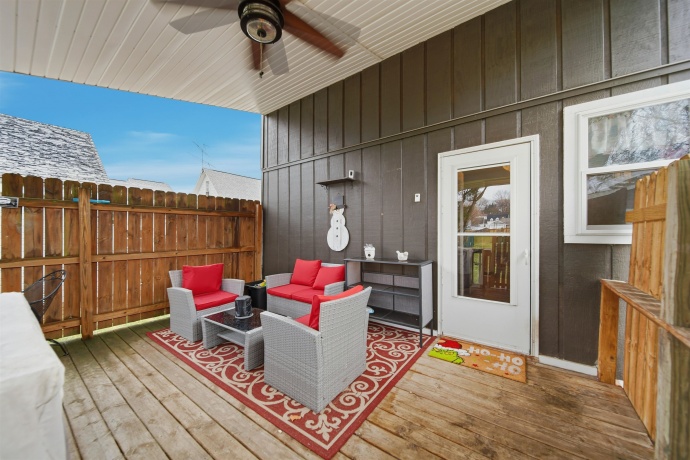 705 Institute, DIXON, Illinois 61021, 3 Bedrooms Bedrooms, ,1 BathroomBathrooms,House,For Sale,Institute,202600187