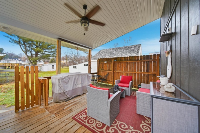 705 Institute, DIXON, Illinois 61021, 3 Bedrooms Bedrooms, ,1 BathroomBathrooms,House,For Sale,Institute,202600187