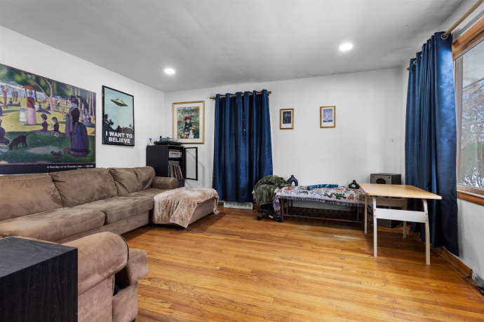 2404 Glenwood, ROCKFORD, Illinois 61103, 2 Bedrooms Bedrooms, ,2 BathroomsBathrooms,House,For Sale,Glenwood,202600317