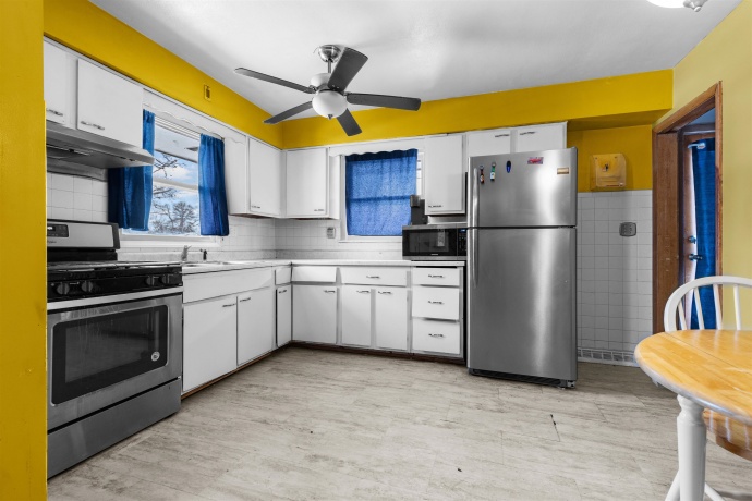 2404 Glenwood, ROCKFORD, Illinois 61103, 2 Bedrooms Bedrooms, ,2 BathroomsBathrooms,House,For Sale,Glenwood,202600317