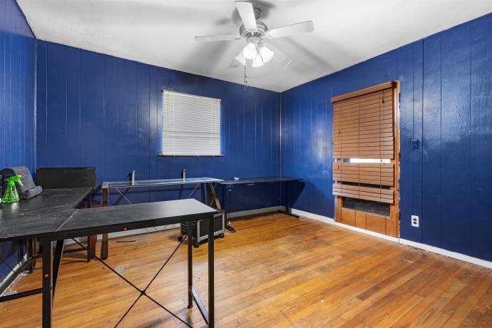 2404 Glenwood, ROCKFORD, Illinois 61103, 2 Bedrooms Bedrooms, ,2 BathroomsBathrooms,House,For Sale,Glenwood,202600317