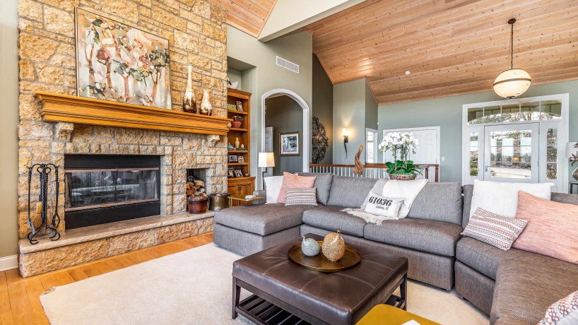 39 Stony, GALENA, Illinois 61036, 5 Bedrooms Bedrooms, ,5 BathroomsBathrooms,House,For Sale,Stony,202600319