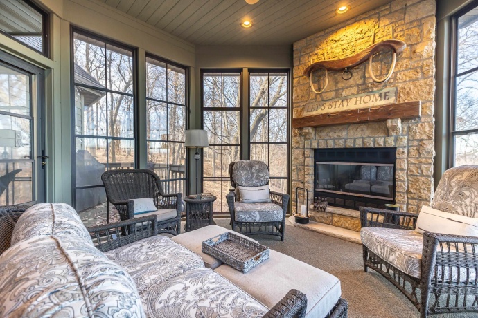 39 Stony, GALENA, Illinois 61036, 5 Bedrooms Bedrooms, ,5 BathroomsBathrooms,House,For Sale,Stony,202600319