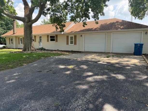 126 N 8th street, Hennepin, Illinois 61327, 2 Bedrooms Bedrooms, ,1 BathroomBathrooms,House,For Sale,N 8th street,202504139