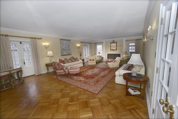 2221 Twin Oak Rd, Peru, Illinois 61354, 5 Bedrooms Bedrooms, ,3 BathroomsBathrooms,House,For Sale,Twin Oak Rd,202503685