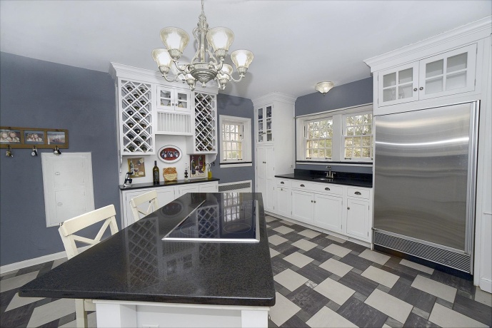 2221 Twin Oak Rd, Peru, Illinois 61354, 5 Bedrooms Bedrooms, ,3 BathroomsBathrooms,House,For Sale,Twin Oak Rd,202503685