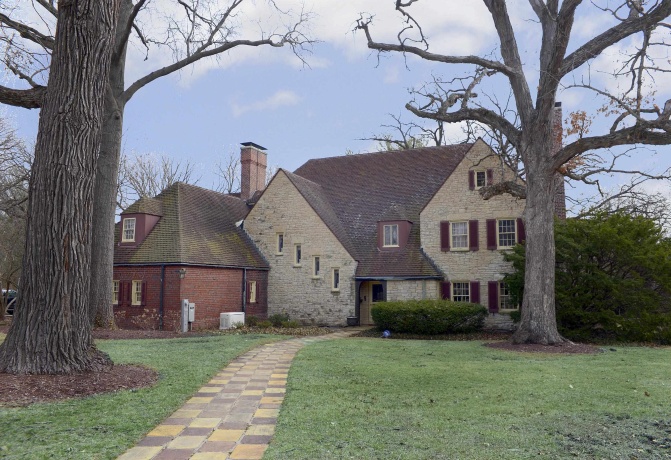 2221 Twin Oak Rd, Peru, Illinois 61354, 5 Bedrooms Bedrooms, ,3 BathroomsBathrooms,House,For Sale,Twin Oak Rd,202503685
