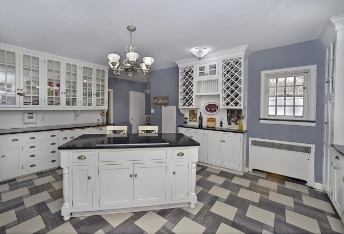 2221 Twin Oak Rd, Peru, Illinois 61354, 5 Bedrooms Bedrooms, ,3 BathroomsBathrooms,House,For Sale,Twin Oak Rd,202503685