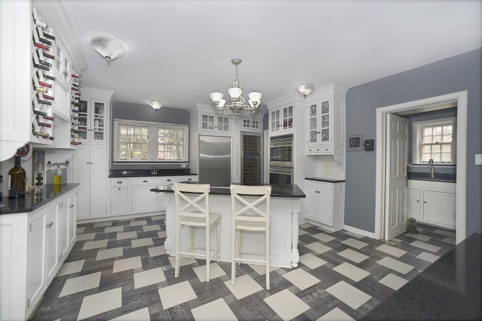 2221 Twin Oak Rd, Peru, Illinois 61354, 5 Bedrooms Bedrooms, ,3 BathroomsBathrooms,House,For Sale,Twin Oak Rd,202503685