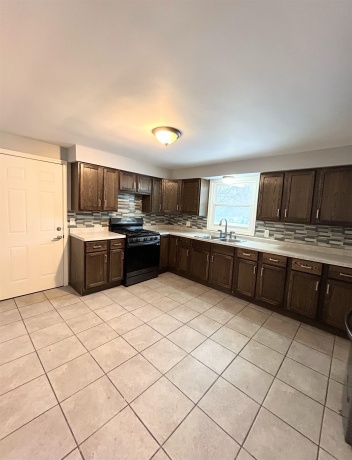 3018 ANDREWS, ROCKFORD, Illinois 61101, 3 Bedrooms Bedrooms, ,1 BathroomBathrooms,House,For Sale,ANDREWS,202507648