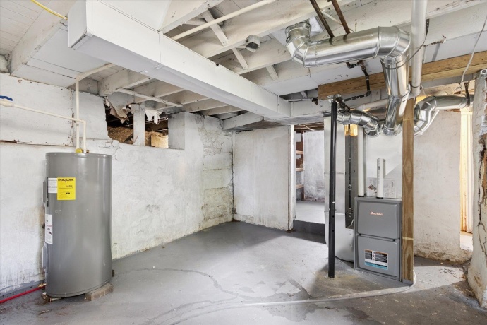 918 3rd, ROCKFORD, Illinois 61104, 3 Bedrooms Bedrooms, ,1 BathroomBathrooms,House,For Sale,3rd,202505954