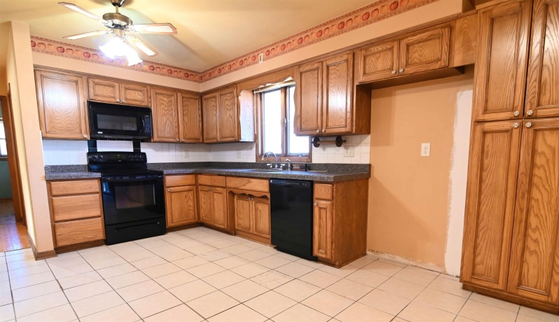 2623 LORADO, ROCKFORD, Illinois 61101, 3 Bedrooms Bedrooms, ,2 BathroomsBathrooms,House,For Sale,LORADO,202600332