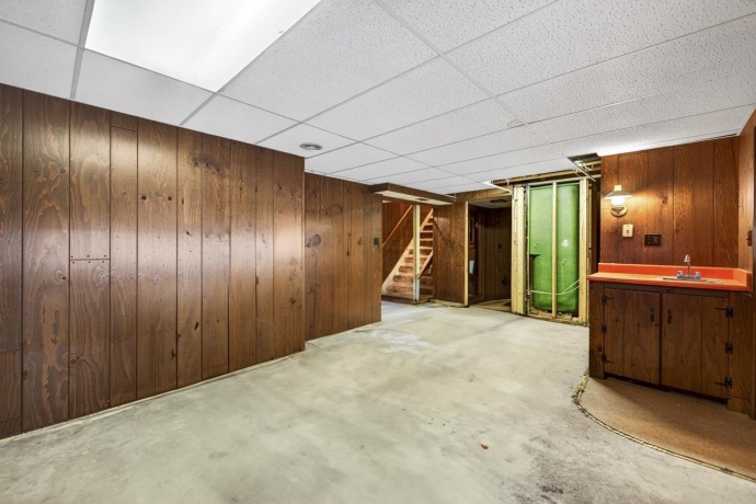 4215 OAKLANE, ROCKFORD, Illinois 61109, 2 Bedrooms Bedrooms, ,2 BathroomsBathrooms,House,For Sale,OAKLANE,202600342