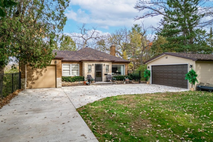 4215 OAKLANE, ROCKFORD, Illinois 61109, 2 Bedrooms Bedrooms, ,2 BathroomsBathrooms,House,For Sale,OAKLANE,202600342