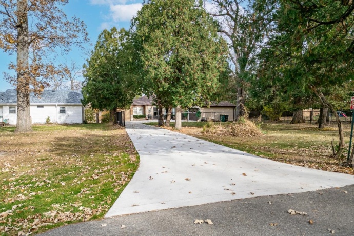 4215 OAKLANE, ROCKFORD, Illinois 61109, 2 Bedrooms Bedrooms, ,2 BathroomsBathrooms,House,For Sale,OAKLANE,202600342