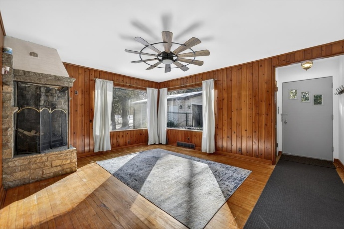 4215 OAKLANE, ROCKFORD, Illinois 61109, 2 Bedrooms Bedrooms, ,2 BathroomsBathrooms,House,For Sale,OAKLANE,202600342