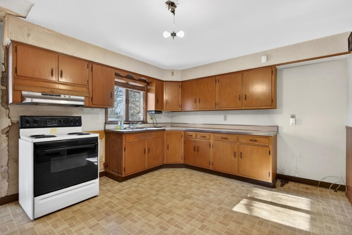 1704 WEDEL, ROCKFORD, Illinois 61103, 3 Bedrooms Bedrooms, ,1 BathroomBathrooms,House,For Sale,WEDEL,202600345