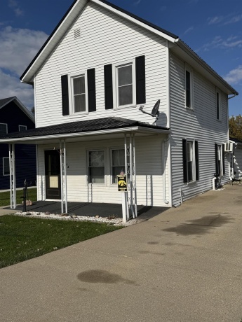 313 1st, ALL OTHERS, Iowa 53115, 3 Bedrooms Bedrooms, ,1 BathroomBathrooms,House,For Sale,1st,202600347