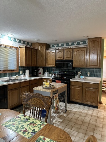 704 Brynnwood, LENA, Illinois 61048, 3 Bedrooms Bedrooms, ,2 BathroomsBathrooms,House,For Sale,Brynnwood,202600349