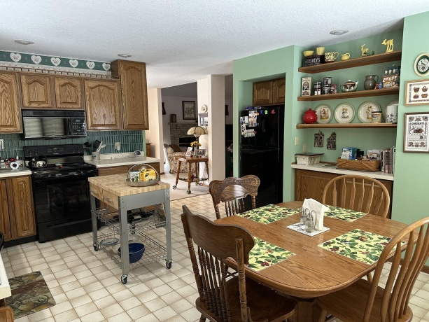 704 Brynnwood, LENA, Illinois 61048, 3 Bedrooms Bedrooms, ,2 BathroomsBathrooms,House,For Sale,Brynnwood,202600349