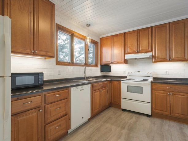 4701 Highcrest, ROCKFORD, Illinois 61107, 2 Bedrooms Bedrooms, ,1 BathroomBathrooms,House,For Sale,Highcrest,202600352