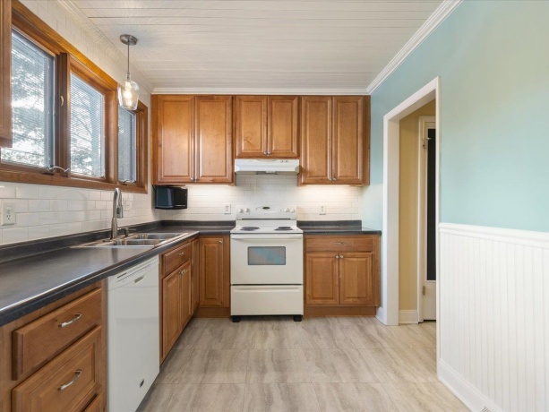 4701 Highcrest, ROCKFORD, Illinois 61107, 2 Bedrooms Bedrooms, ,1 BathroomBathrooms,House,For Sale,Highcrest,202600352