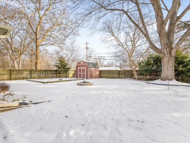 4701 Highcrest, ROCKFORD, Illinois 61107, 2 Bedrooms Bedrooms, ,1 BathroomBathrooms,House,For Sale,Highcrest,202600352