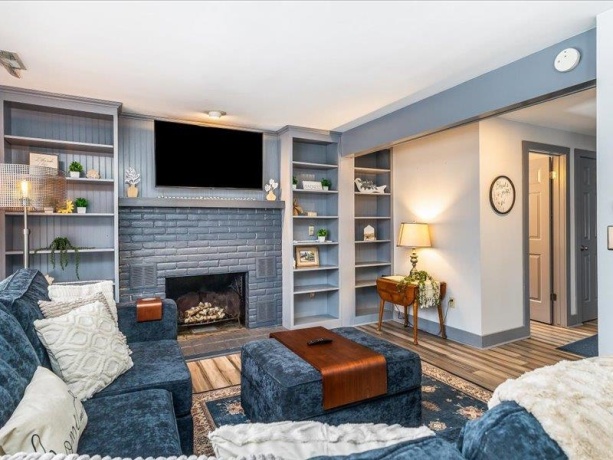 22 Thatcher, GALENA, Illinois 61036, 2 Bedrooms Bedrooms, ,2 BathroomsBathrooms,Condominium,For Sale,Thatcher,202600354