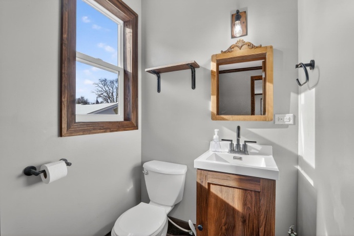 709 Whitney, BELVIDERE, Illinois 61008, 4 Bedrooms Bedrooms, ,1 BathroomBathrooms,House,For Sale,Whitney,202600360