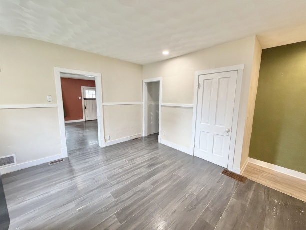 423 4th, BYRON, Illinois 61010, 3 Bedrooms Bedrooms, ,2 BathroomsBathrooms,House,For Sale,4th,202506842