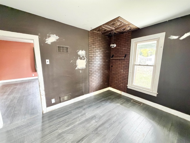 423 4th, BYRON, Illinois 61010, 3 Bedrooms Bedrooms, ,2 BathroomsBathrooms,House,For Sale,4th,202506842