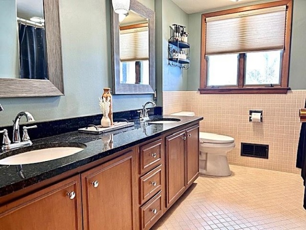 1431 Monticello, ROCKFORD, Illinois 61107, 2 Bedrooms Bedrooms, ,1 BathroomBathrooms,House,For Sale,Monticello,202600364