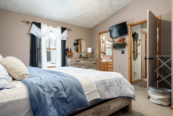 9511 Shore, MACHESNEY PARK, Illinois 61115, 3 Bedrooms Bedrooms, ,2 BathroomsBathrooms,House,For Sale,Shore,202600373