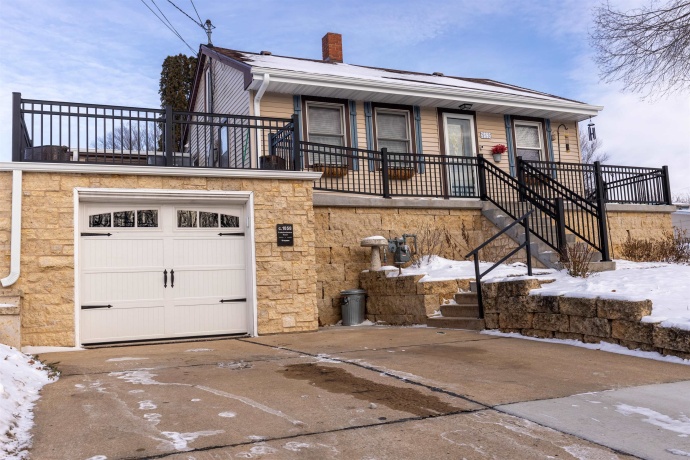 913 Fulton, GALENA, Illinois 61036, 3 Bedrooms Bedrooms, ,2 BathroomsBathrooms,House,For Sale,Fulton,202600377