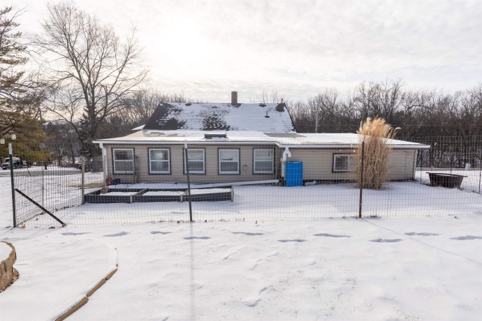 913 Fulton, GALENA, Illinois 61036, 3 Bedrooms Bedrooms, ,2 BathroomsBathrooms,House,For Sale,Fulton,202600377