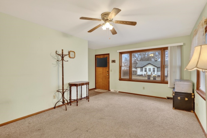 2820 Hanson, ROCKFORD, Illinois 61109, 2 Bedrooms Bedrooms, ,2 BathroomsBathrooms,House,For Sale,Hanson,202600382